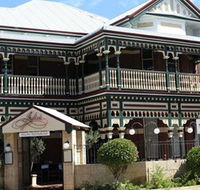 Julios - Accommodation 4U