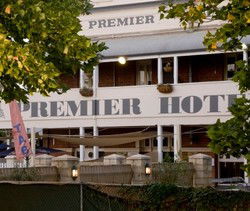 Premier Hotel - Accommodation 4U 0