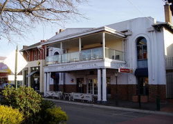 Mount Pleasant Hotel - Accommodation 4U 1