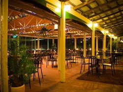 The Bull And Bush Tavern - Accommodation 4U 3