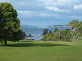 Kingston Beach Golf Club - Accommodation 4U 0