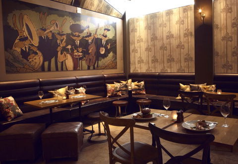 Rabbit Hole Bar And Dining - Accommodation 4U 1