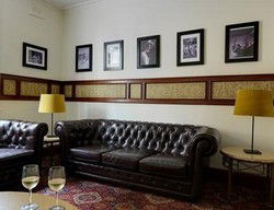 Harts Pub - Accommodation 4U 1
