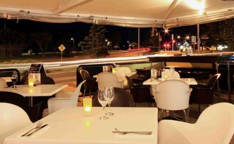 Cafe Fresh Lounge Bar & Shinsen Restaurant - Accommodation 4U 0