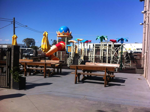 Railway Hotel - Accommodation 4U 2