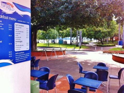 Harolds Seafood On The Strand - Accommodation 4U 4