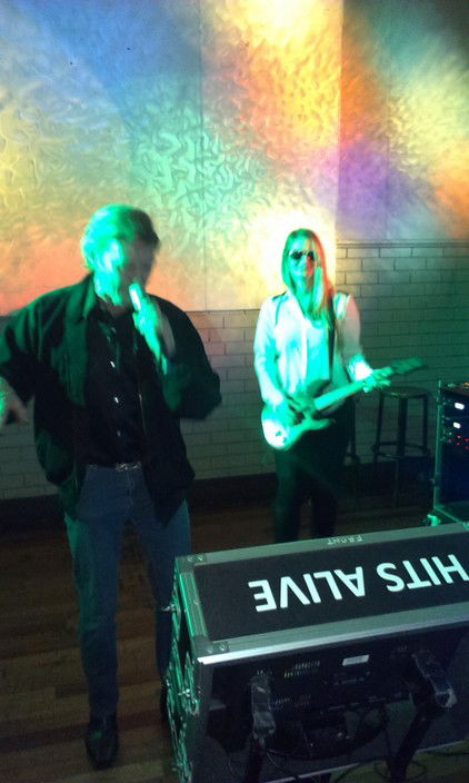 Hits Alive Karaoke & DJ's - Accommodation 4U 2