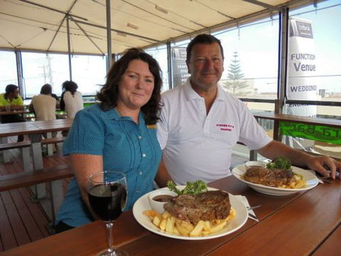 Zebra Crossing Bar & Bistro - Accommodation 4U 1