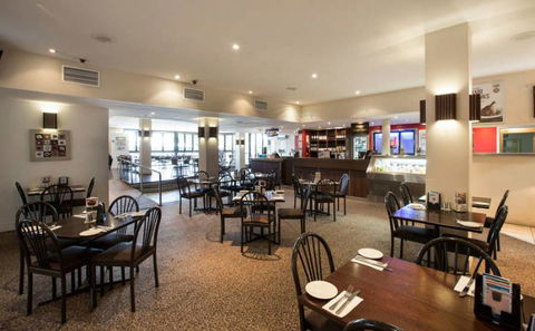 Palm Beach Hotel - Accommodation 4U 1
