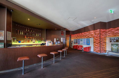 Hotel CBD - Accommodation 4U 1