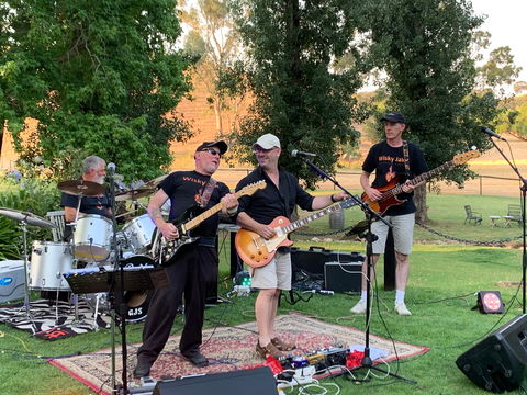 Angas Plains Wines Live In The Vines, With The Band -Wisky Jak - Accommodation 4U 2