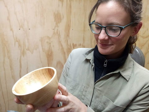 Make A Bowl Woodturning - Accommodation 4U 1