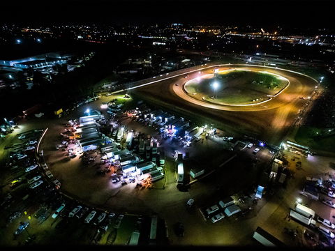 Valvoline Raceway's Opening Night - Accommodation 4U 0