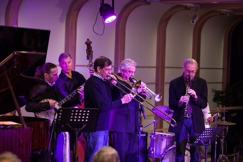 Devonport Jazz - Accommodation 4U 1