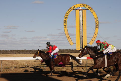 Hughenden  Cup Races - Accommodation 4U 0