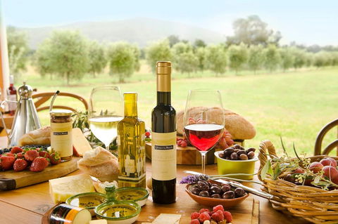 Whispering Brook Olive Long Table Luncheon - Accommodation 4U 2
