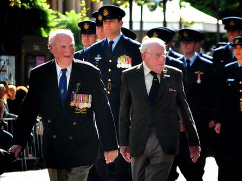 ANZAC Day March - Accommodation 4U 0