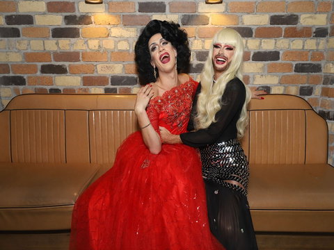 Dragalicious At The Avenue - Accommodation 4U 1