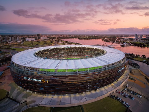 Fremantle Dockers V West Coast Eagles - AFL Round 7 - Accommodation 4U 1