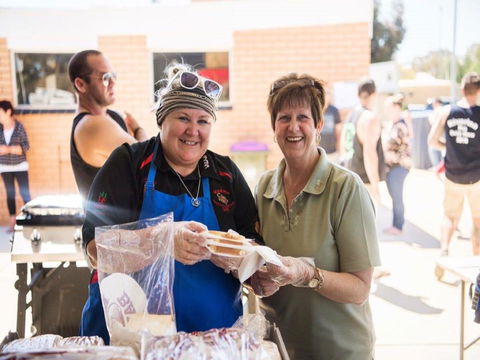 Mathoura Speed Shear And Annual Cancer Fundraiser - Accommodation 4U 1