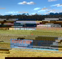 Tathra Cup Hawaiian Themed Fashions on the Field - Accommodation 4U