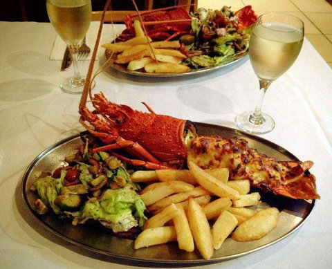 Biviano's At Windsor - Accommodation 4U 16