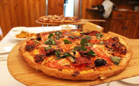 Biviano's At Windsor - Accommodation 4U 20