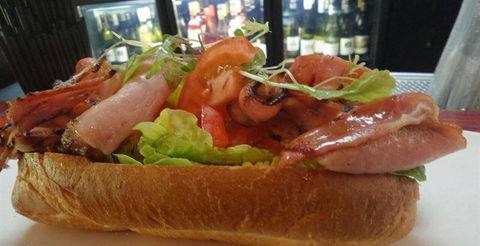 Pierre's On George - Accommodation 4U 14