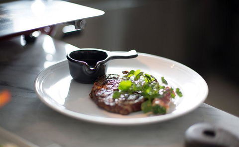 Q Dining - Accommodation 4U 7
