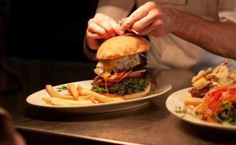 Harley Ironhorse Bar & Grill - Accommodation 4U 15