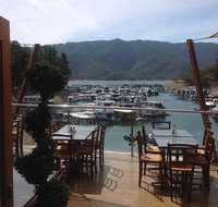 AQUA Bar  Cafe Lake Eildon - Accommodation 4U