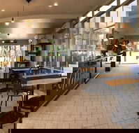 Mealy's Cafe - Accommodation 4U