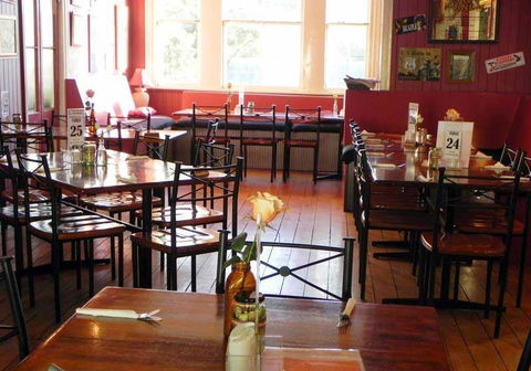 Flavours Cafe - Accommodation 4U 11