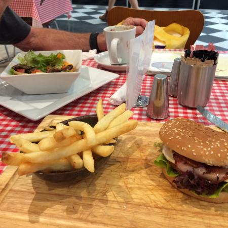 D'Cafe Richmond - Accommodation 4U 0