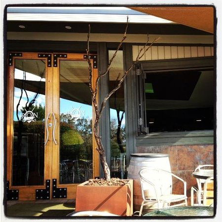 Iron Bar - Accommodation 4U 0