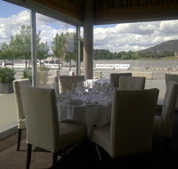 Water's Edge - Accommodation 4U