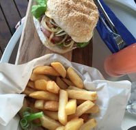 Lake Vue Cafe - Accommodation 4U