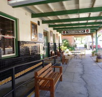 Royal Hotel - Accommodation 4U