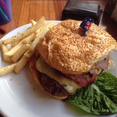 The Red Parrot Cafe - Accommodation 4U 0