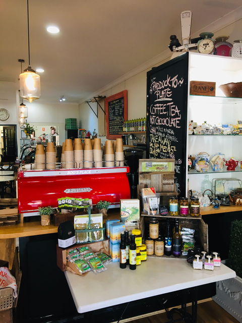 Boo's Place Cafe & Provedore - Accommodation 4U 1
