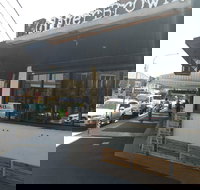 Oliver brown - Accommodation 4U