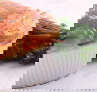 Summer House - Fairfield RSL - Accommodation 4U