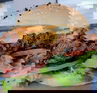 Wise Monkey BBQ  Grill - Accommodation 4U