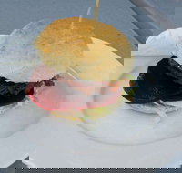 Burger Me - Accommodation 4U