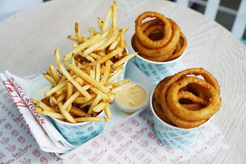 Betty's Burgers & Concrete Co. - Windsor - Accommodation 4U 0