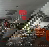 Busy Bee Takeaway  Cafe - Accommodation 4U