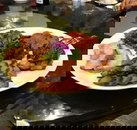 Phoenix Soars - Accommodation 4U