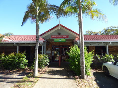 Stuarts Point Tavern / Yarrahinni Hotel - Accommodation 4U 1