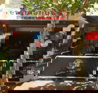 Red Mango Cafe  Curry Club - Accommodation 4U