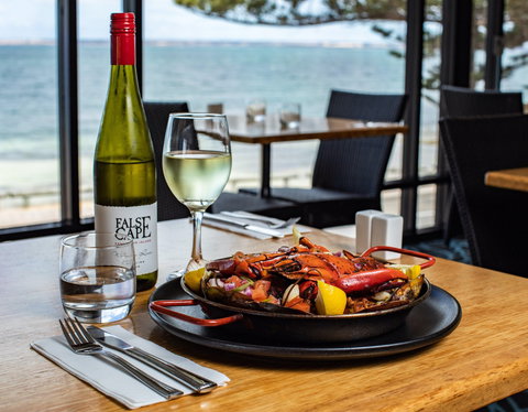 Zone Restaurant - Accommodation 4U 1